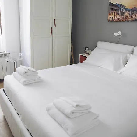 Italianway-corso San Gottardo 16 * Milan